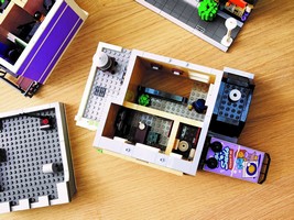 LEGO 10278 картинка 26 LEGO 10278 картинка 26