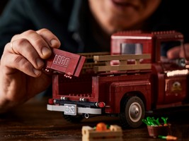 LEGO 10290 картинка 17