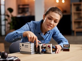 LEGO 10291 картинка 15