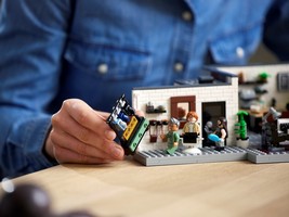 LEGO 10291 картинка 9