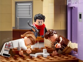 LEGO 10292 картинка 10