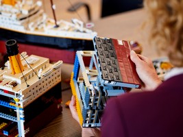 LEGO 10294 картинка 14 LEGO 10294 картинка 14