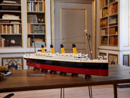 LEGO 10294 картинка 27 LEGO 10294 картинка 27
