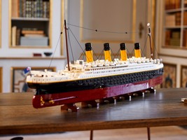 LEGO 10294 картинка 28 LEGO 10294 картинка 28