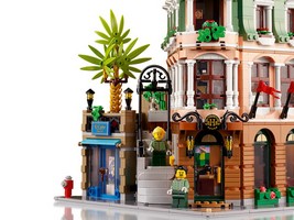LEGO 10297 картинка 2