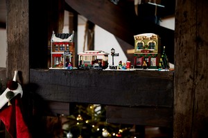 LEGO 10308 картинка 10