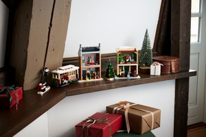 LEGO 10308 картинка 11