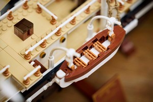 LEGO 10335 картинка 14