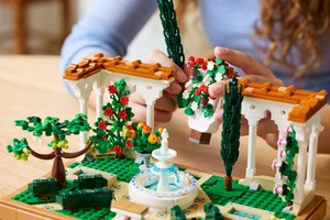 LEGO 10359 картинка 7