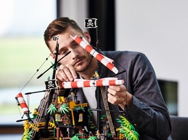 LEGO 21322 картинка 14 LEGO 21322 картинка 14