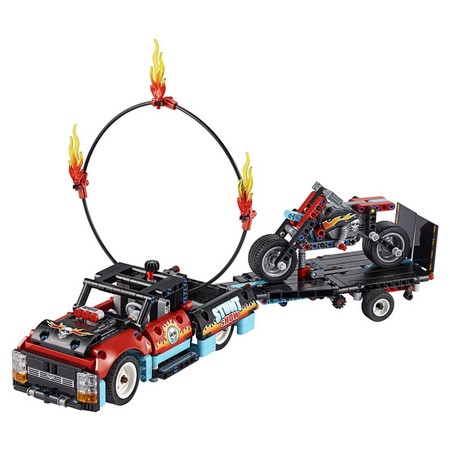 LEGO 42106 - Шоу трюков на грузовиках и мотоциклах LEGO 42106 - Шоу трюков на грузовиках и мотоциклах