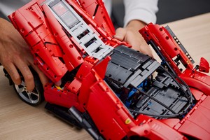 LEGO 42143 картинка 8