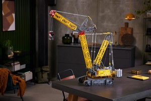 LEGO 42146 картинка 7 LEGO 42146 картинка 7