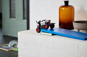 LEGO 42150 картинка 7