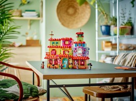 LEGO 43245 картинка 6 LEGO 43245 картинка 6