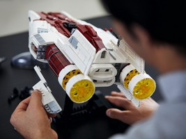 LEGO 75275 картинка 11