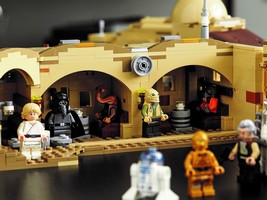 LEGO 75290 картинка 16