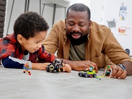 LEGO 76180 картинка 9