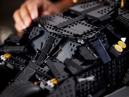 LEGO 76240 картинка 10 LEGO 76240 картинка 10