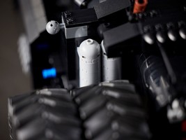 LEGO 76240 картинка 12 LEGO 76240 картинка 12
