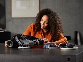 LEGO 76240 картинка 22 LEGO 76240 картинка 22